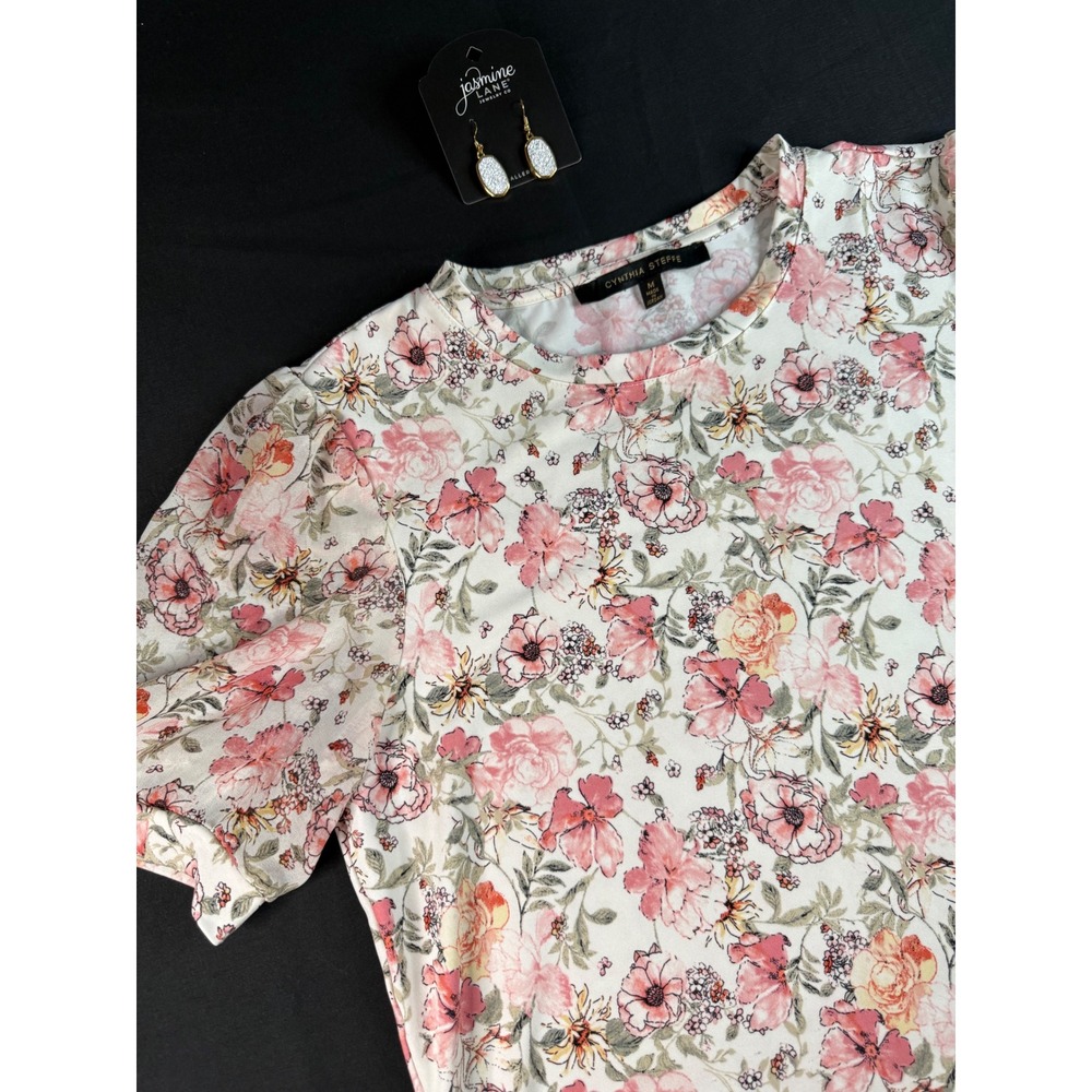 Cynthia Steffe Womens Pink Floral Puff Short Sleeve Top Blouse N6431480 Size M